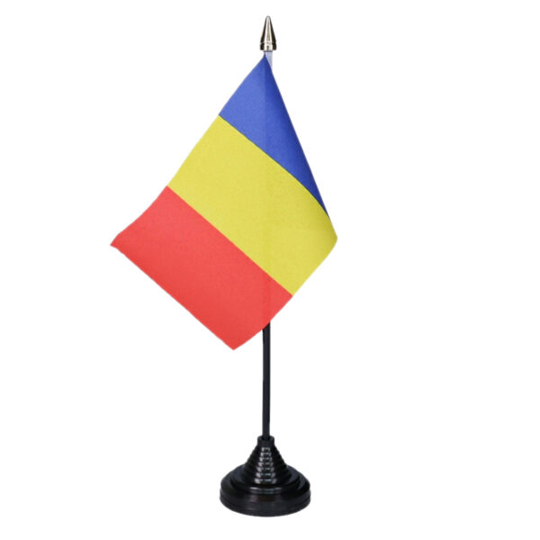 Vlag Roemenie tafelvlaggetjes - 1x stuks - 10 x 15 cm vlag - met zwarte standaard - versiering