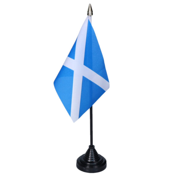 Vlag Schotland tafelvlaggetjes - 1x stuks - 10 x 15 cm vlag - met zwarte standaard - versiering