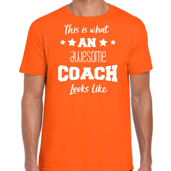 Bellatio Decorations cadeau t-shirt voor heren - awesome coach - coaches bedankje - oranje