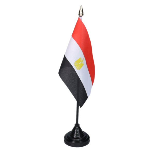 Vlag Egypte tafelvlaggetjes - 1x stuks - 10 x 15 cm vlag - met zwarte standaard
