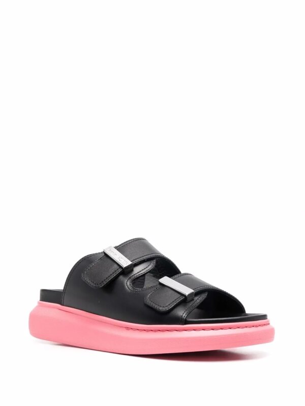 Alexander McQueen Sandalen meet twee bandjes - Zwart