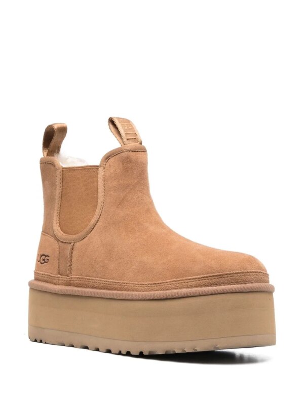 UGG Klassieke enkellaarzen met plateauzool - Beige