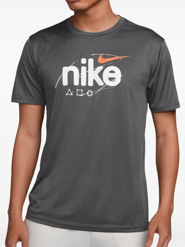 Nike t-shirt d'entrainement Dri-FIT Wild Clash 'Iron Grey' - Gris