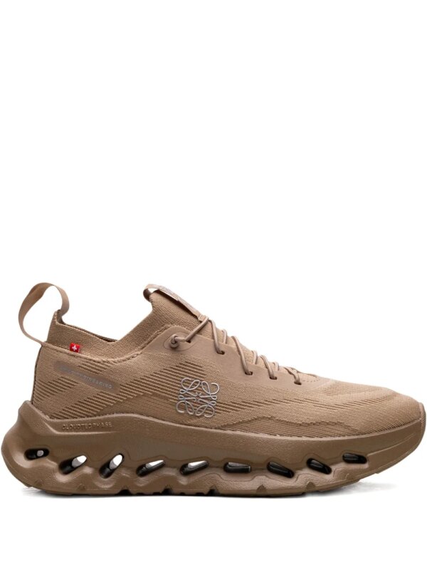 On Running x Loewe baskets Cloudtilt 'Dark Sand' - Marron