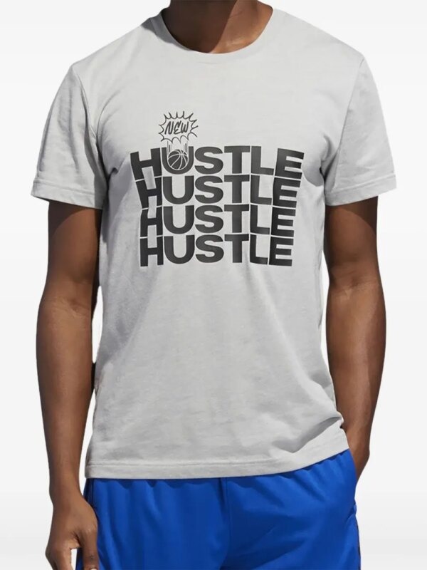 adidas t-shirt à imprimé New Hustle - Gris