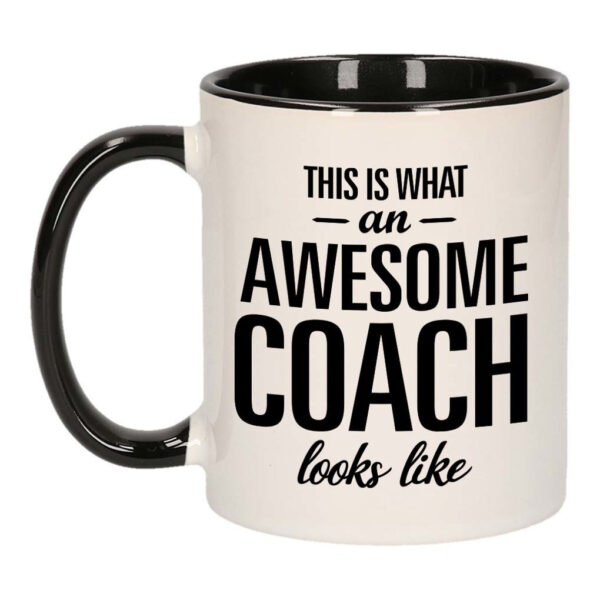 Awesome coach - Geweldige coach beker - koffie mok - zwart met wit - cadeau - 300 ml