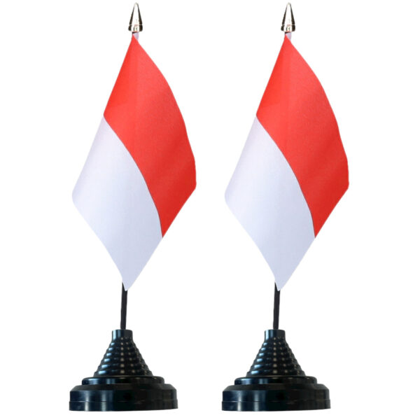 Vlag Indonesie tafelvlaggetjes - 6x stuks - 10 x 15 cm vlag - met zwarte standaard