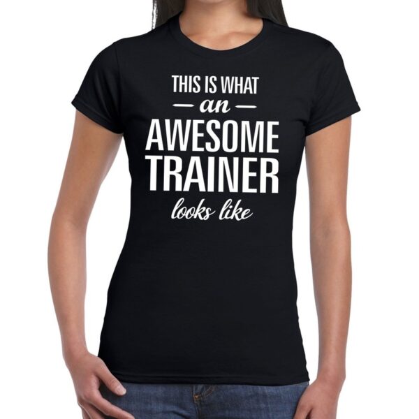Kado/bedankt shirt awesome trainer voor dames