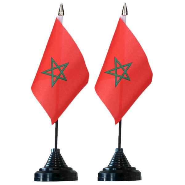 Vlag Marokko tafelvlaggetjes - 2x stuks - 10 x 15 cm vlag - met zwarte standaard